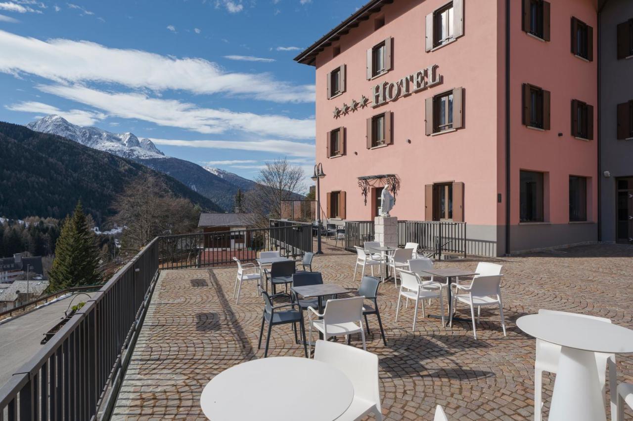 Hotel Garni Cristallo Ponte Di Legno Exterior photo