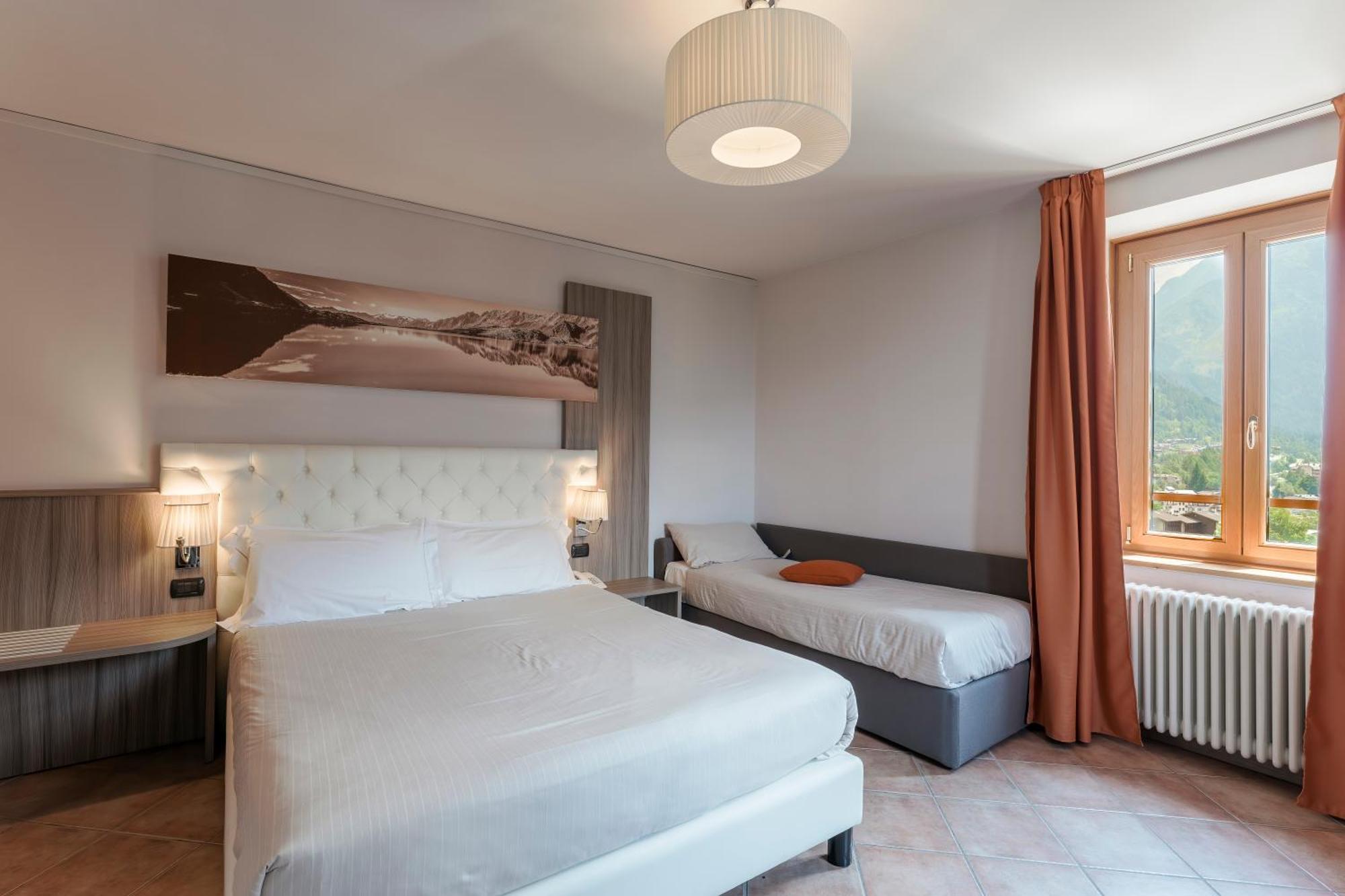Hotel Garni Cristallo Ponte Di Legno Room photo