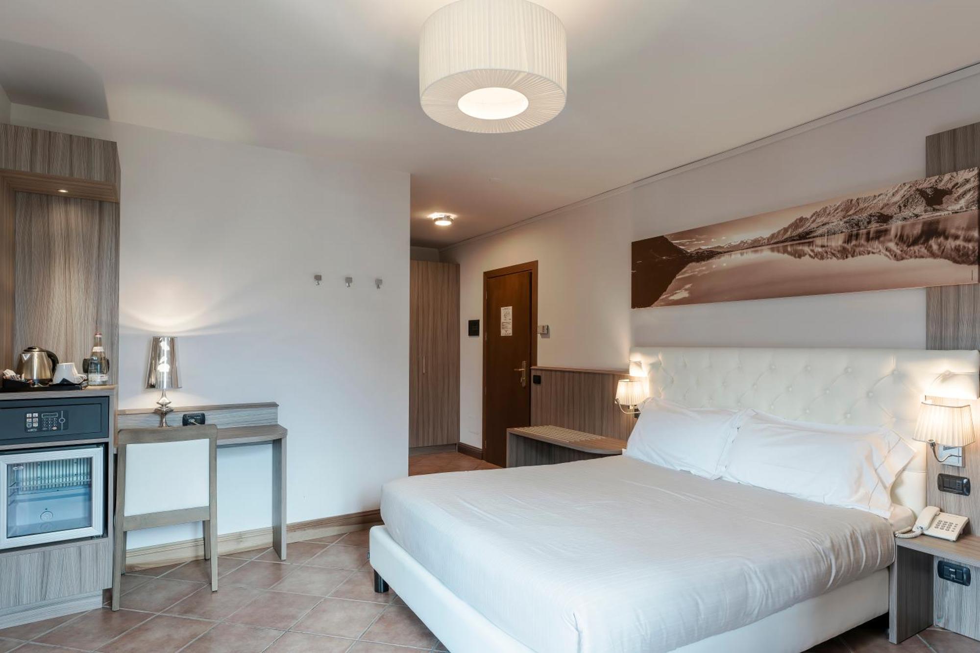 Hotel Garni Cristallo Ponte Di Legno Room photo
