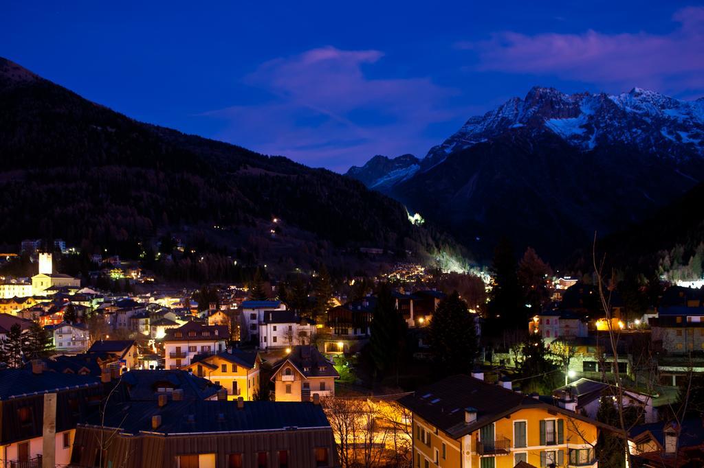 Hotel Garni Cristallo Ponte Di Legno Exterior photo